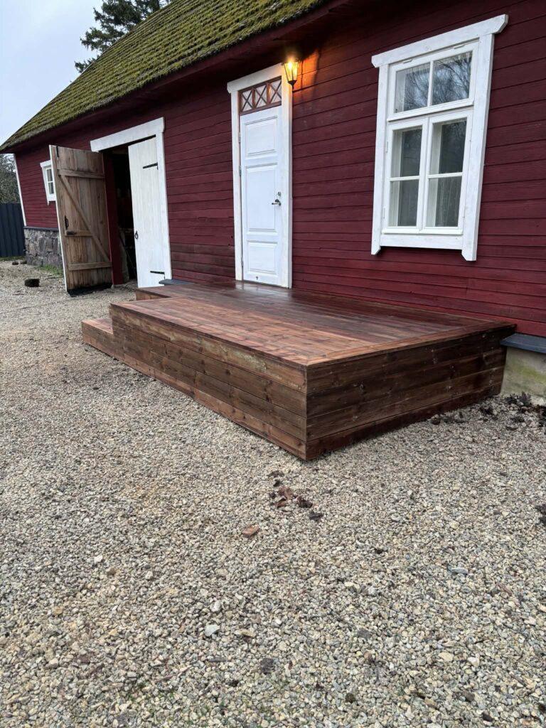 Avaleht Terrassi ehitus Läänemaal.